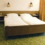 - Restaurant Jockel 3*