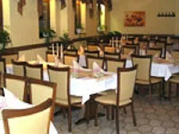 - Restaurant Jockel Отель 3*